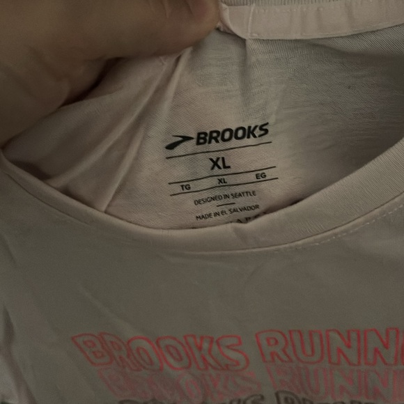 BROOKS RUNNING tee - Picture 2 of 4